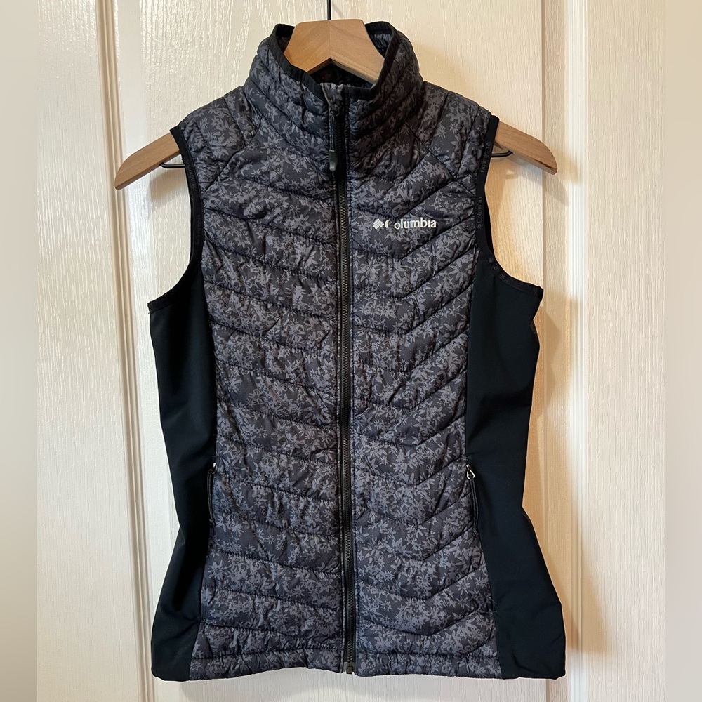 Columbia Women's Black Patterned Quilted Vest with Black Side Panels XS